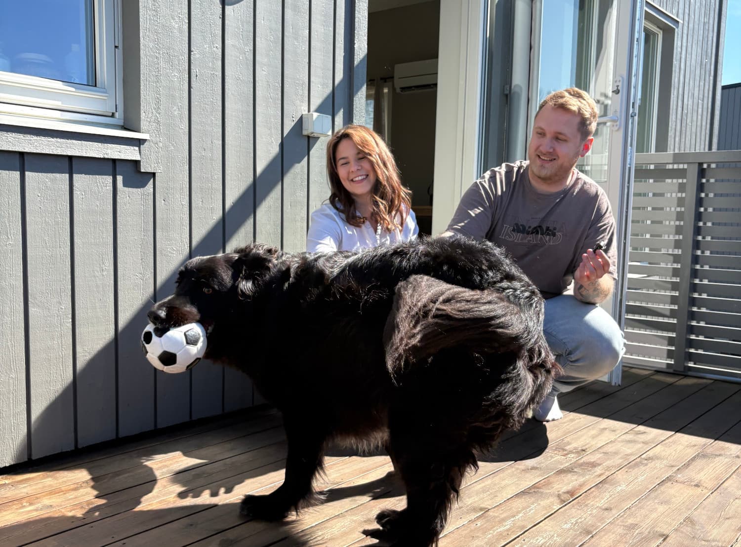 Thea og Adrian i ny leilighet kjøpt med Finit Deleie